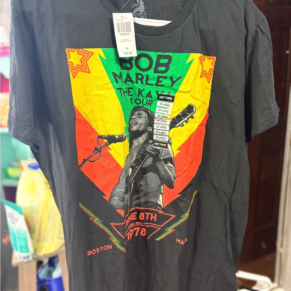 BNWT HOT TOPIC 2X BLACK BOB MARLEY T-SHIRT